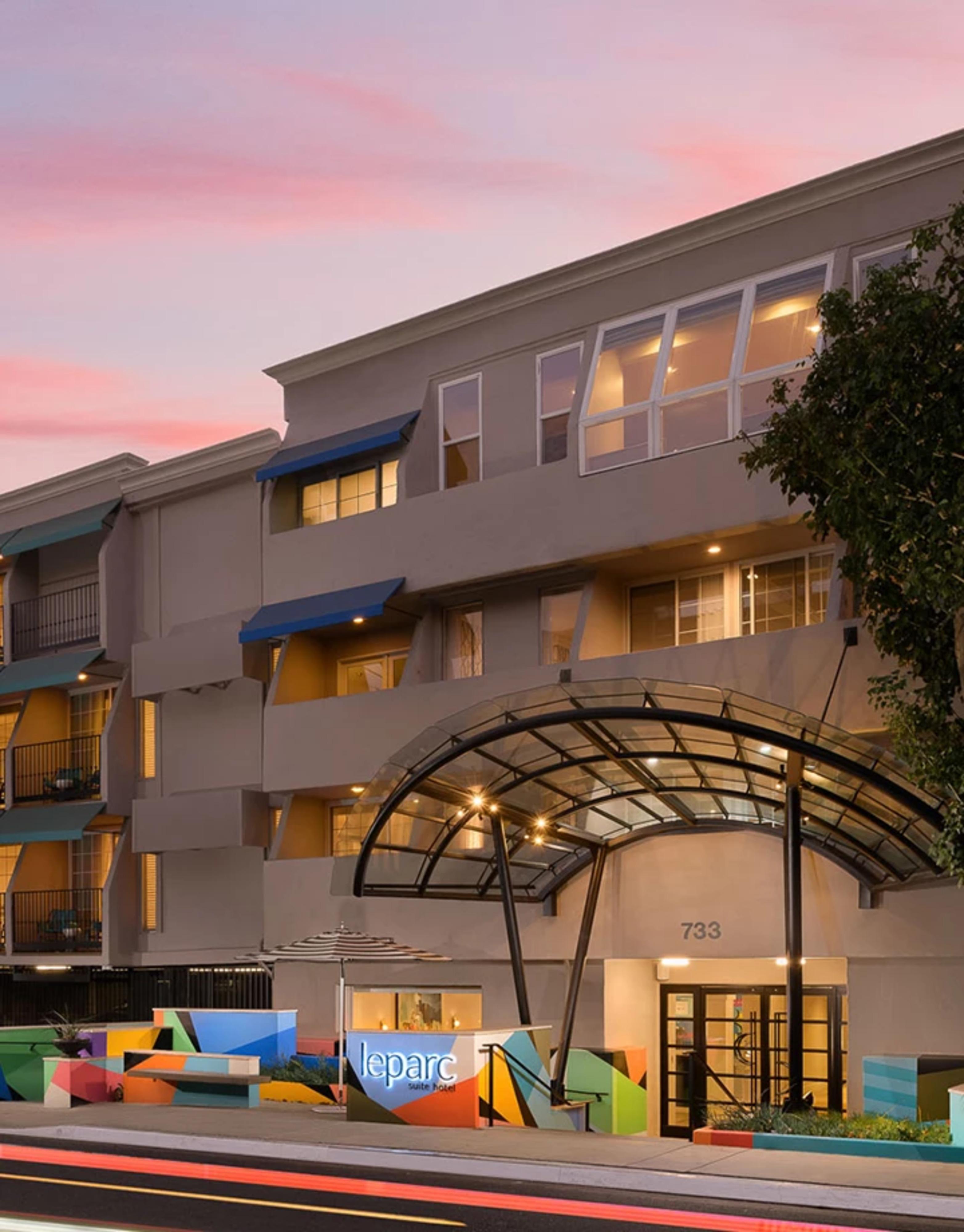 Le Parc At Melrose Hotel 4*