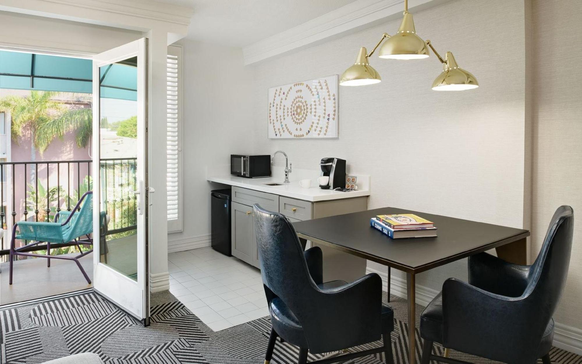 Le Parc At Melrose 4*