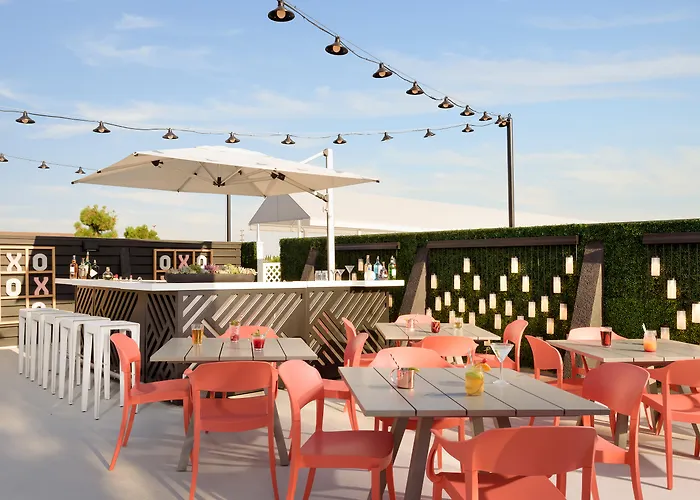 Le Parc At Melrose