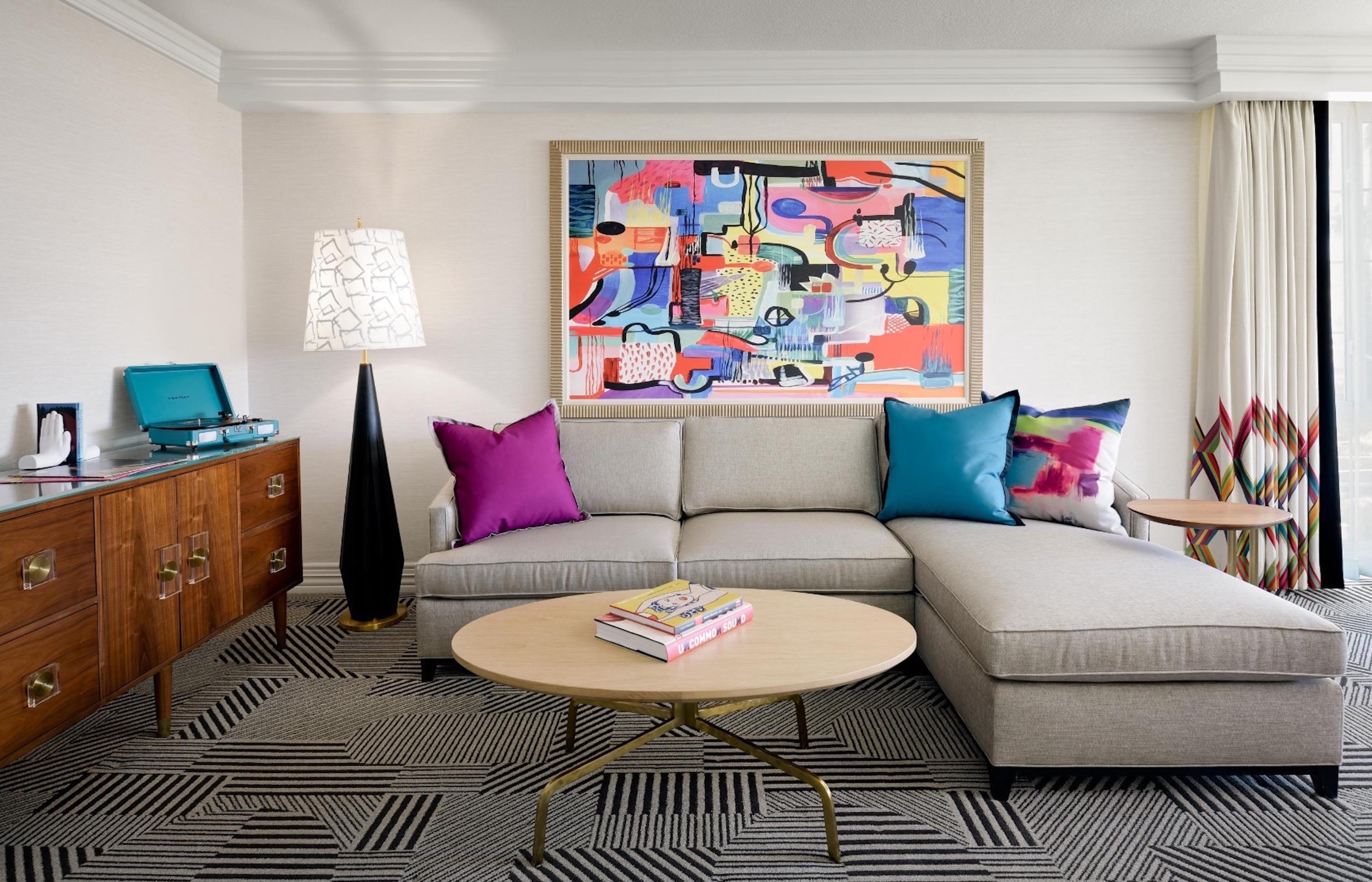 Le Parc At Melrose Hotel
