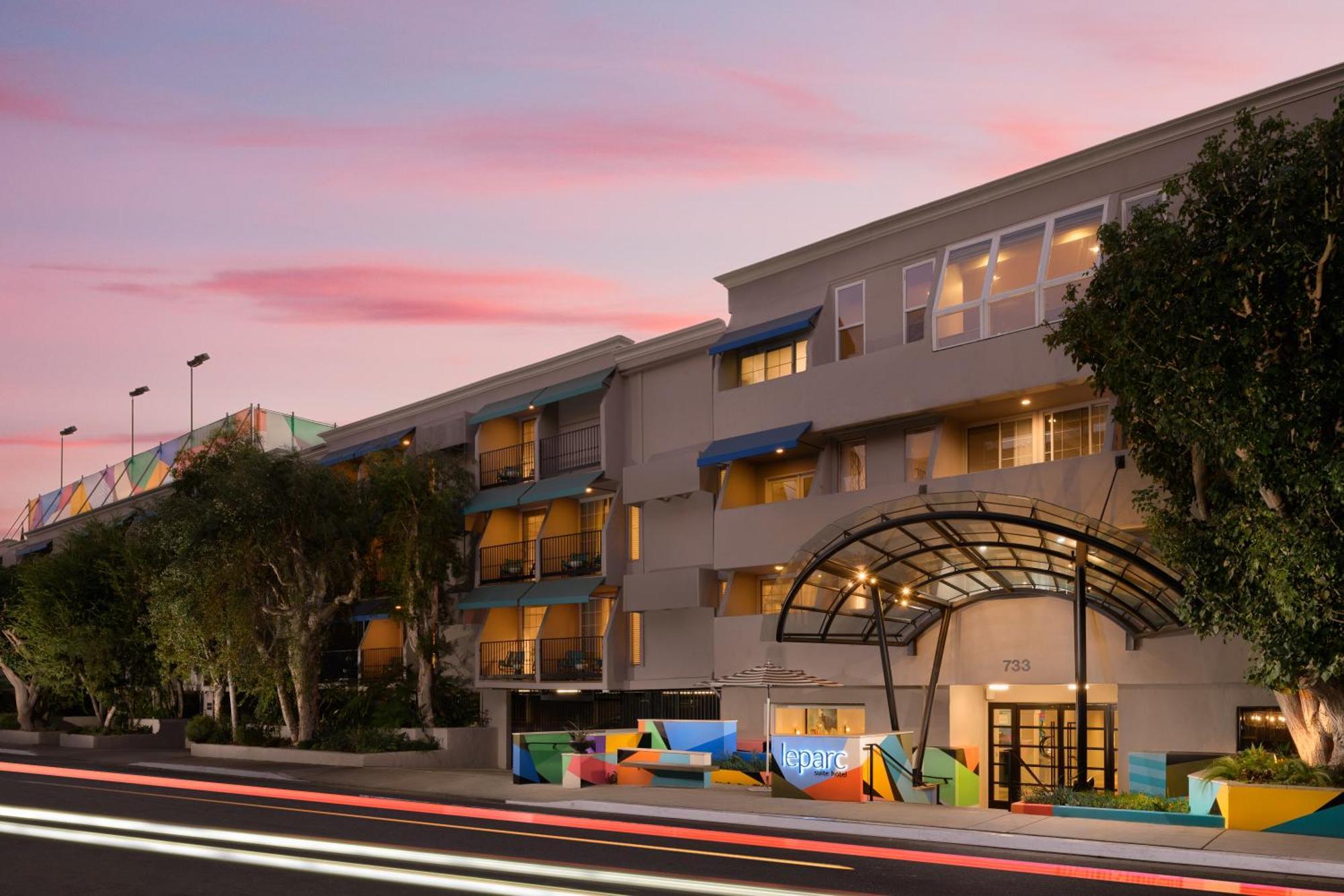 Le Parc At Melrose Hotel 4*